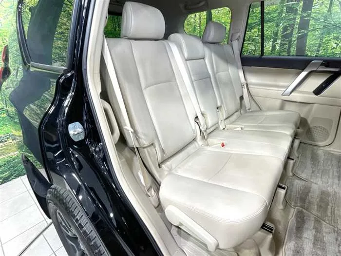 Toyota Land Cruiser Prado 2023 — миниатюра 5