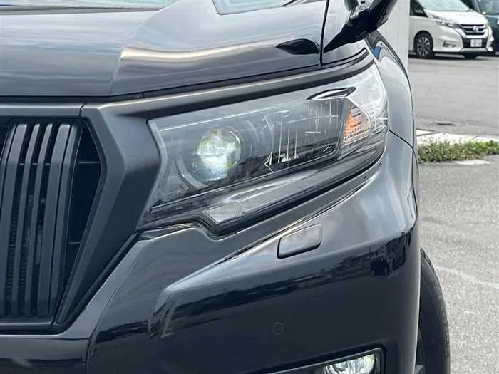 Toyota Land Cruiser Prado 2023 — миниатюра 3