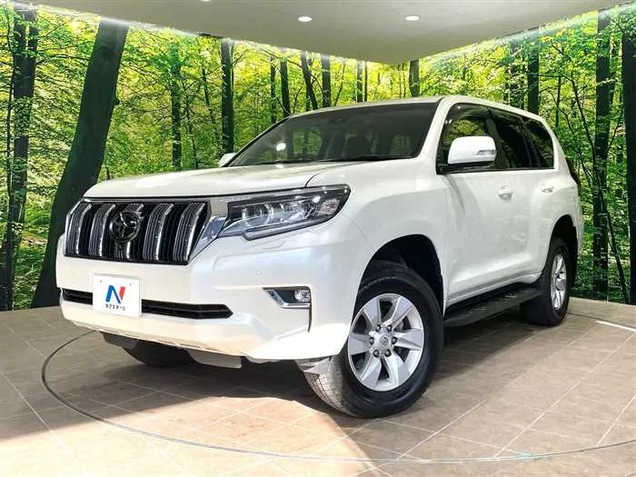 Toyota Land Cruiser Prado 2023 — фото 1, купить с доставкой в Москву