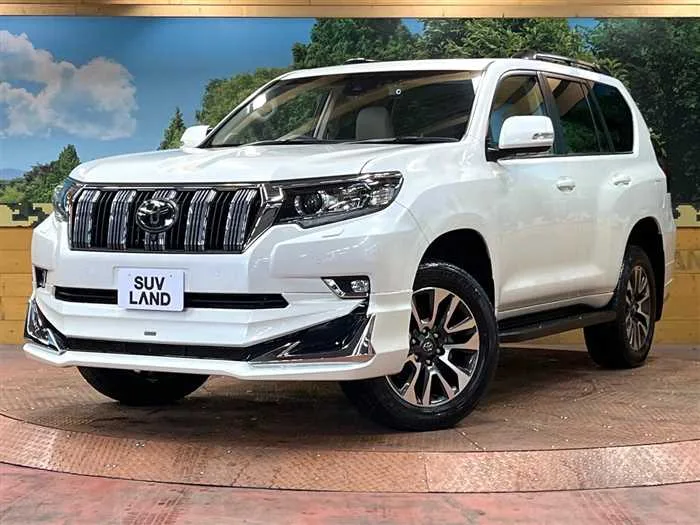 Toyota Land Cruiser Prado 2023 — фото 1, купить с доставкой в Москву