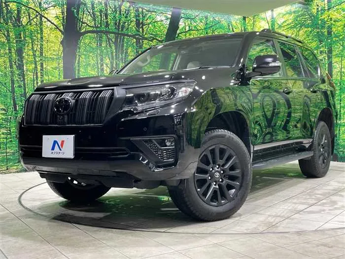 Toyota Land Cruiser Prado 2023 — фото 1, купить с доставкой в Москву