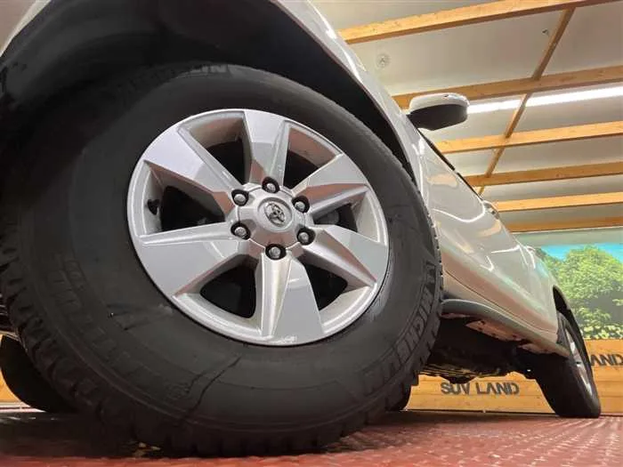Toyota Land Cruiser Prado 2023 — миниатюра 5