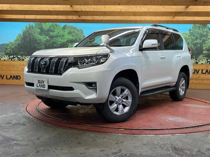 Toyota Land Cruiser Prado 2023 — фото 1, купить с доставкой в Москву