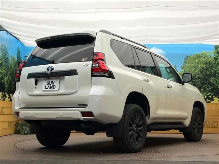 Toyota Land Cruiser Prado 2023 — миниатюра 3