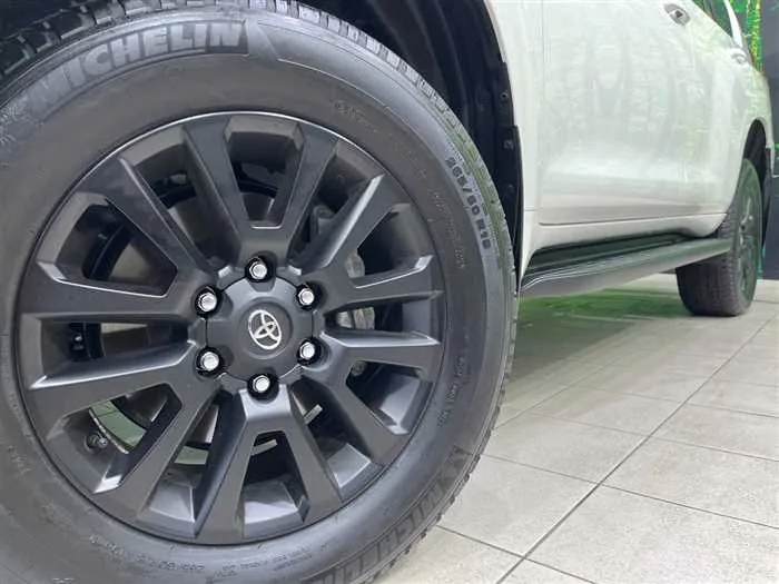 Toyota Land Cruiser Prado 2023 — миниатюра 2