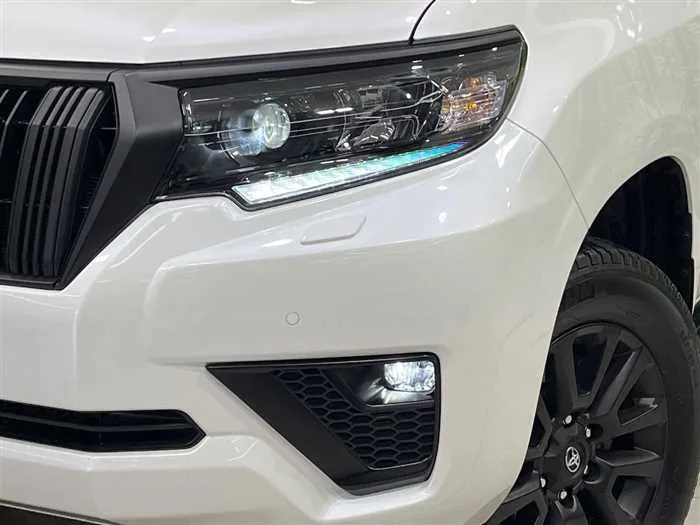 Toyota Land Cruiser Prado 2023 — миниатюра 3