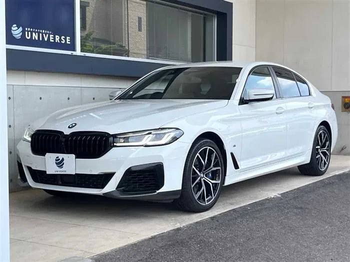BMW 5 Series 2022 — миниатюра 3