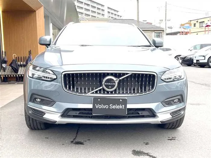 Volvo V90 2024 — миниатюра 2