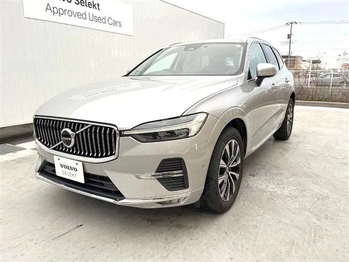 Volvo XC60 2023 — миниатюра 3