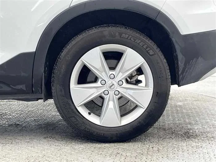 Volvo XC40 2023 — миниатюра 5