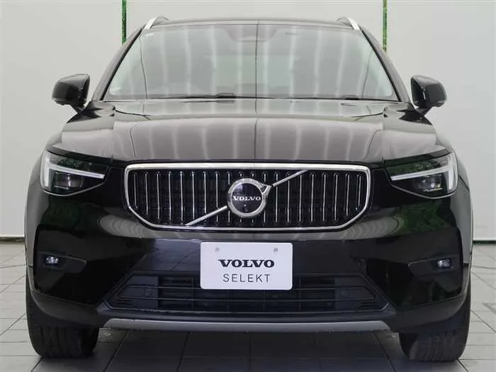 Volvo XC40 2023 — миниатюра 4
