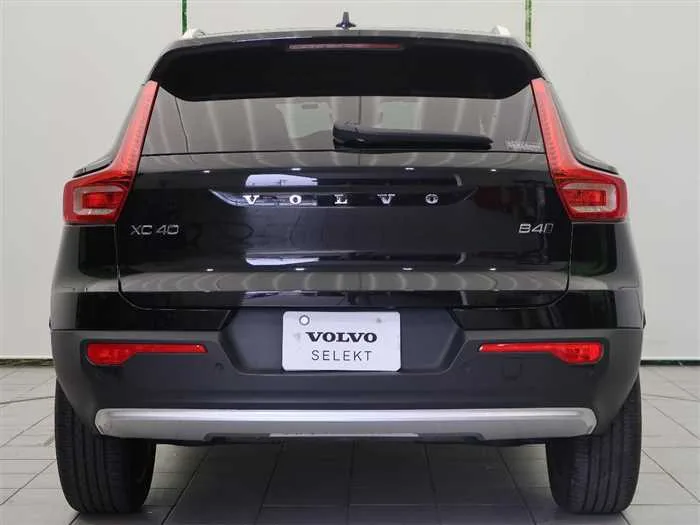 Volvo XC40 2023 — миниатюра 5