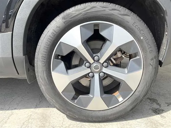 Volvo XC40 2023 — миниатюра 5