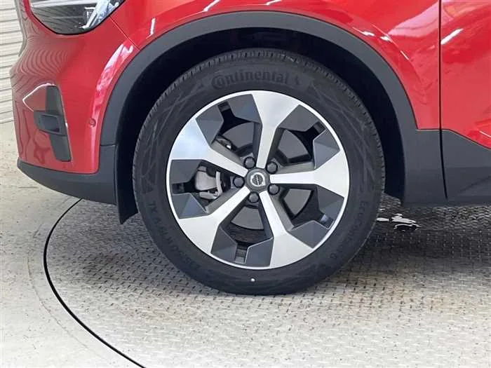 Volvo XC40 2023 — миниатюра 5