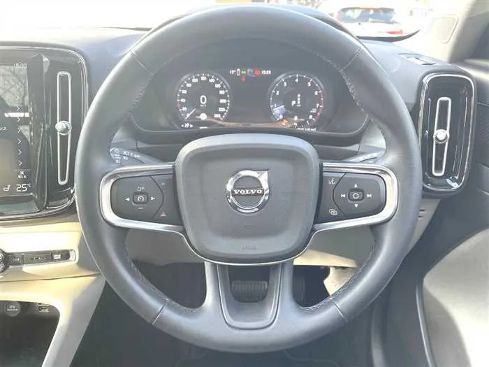 Volvo XC40 2022 — миниатюра 2