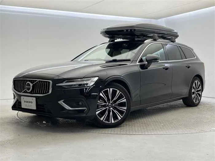 Volvo V60 2023 — фото 1, купить с доставкой в Москву