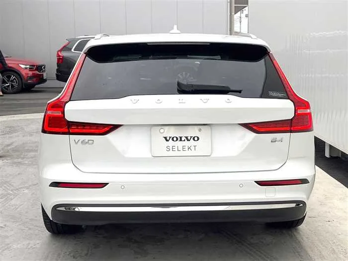 Volvo V60 2024 — миниатюра 3