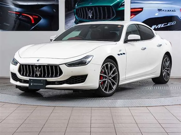 Maserati Ghibli 2023 — фото 1, купить с доставкой в Москву