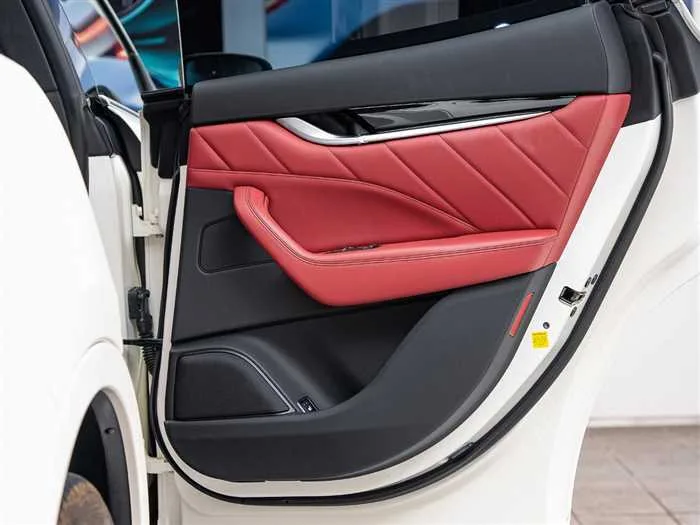 Maserati Levante 2023 — миниатюра 3