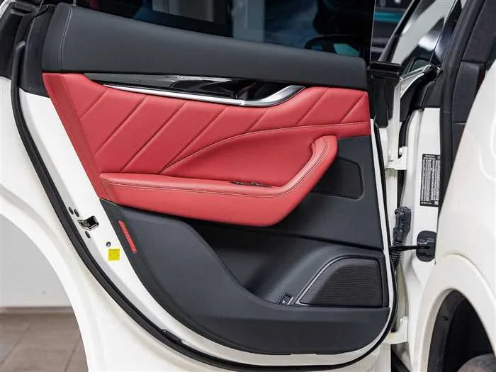 Maserati Levante 2023 — миниатюра 5