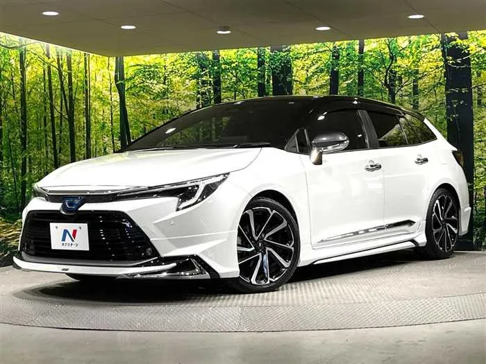 Toyota Corolla Sedan 2023 — фото 1, купить с доставкой в Москву