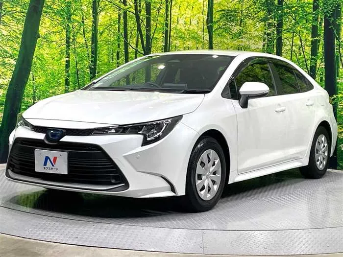 Toyota Corolla Sedan 2024 — миниатюра 2