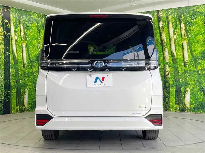 Toyota Voxy 2023 — миниатюра 5
