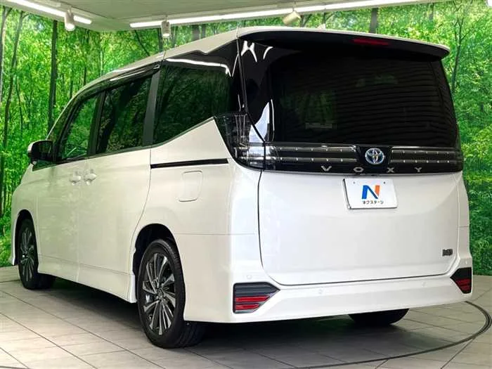 Toyota Voxy 2025 — миниатюра 5