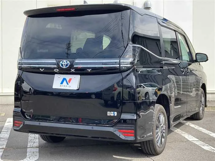 Toyota Voxy 2025 — миниатюра 5