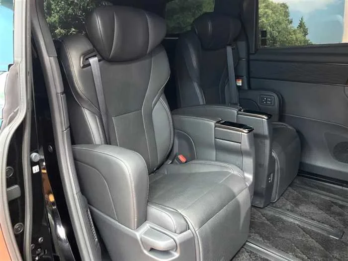 Toyota Alphard Hybrid 2024 — миниатюра 3