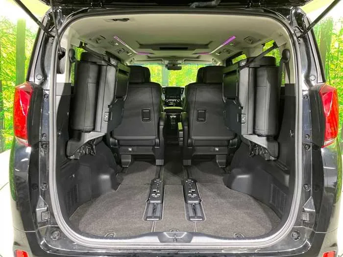 Toyota Alphard 2023 — миниатюра 3