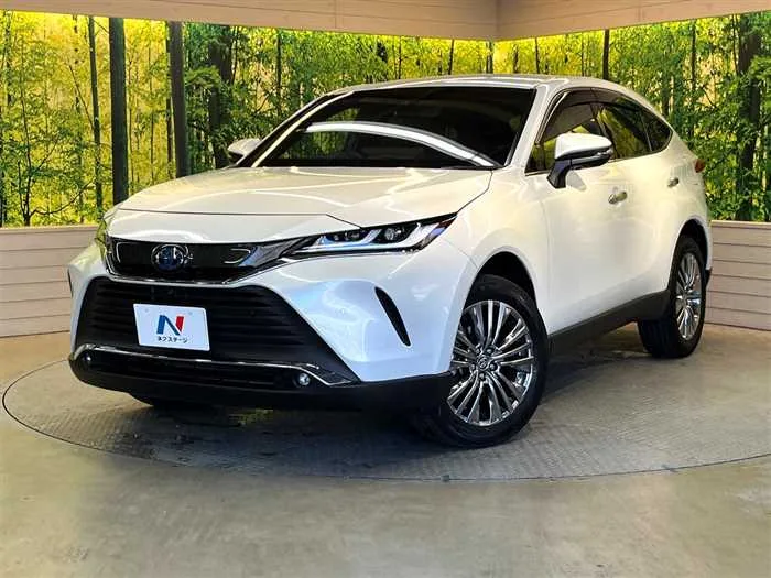 Toyota Harrier Hybrid 2023 — фото 1, купить с доставкой в Москву