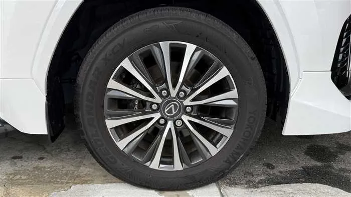Lexus LX 600 2024 — миниатюра 5