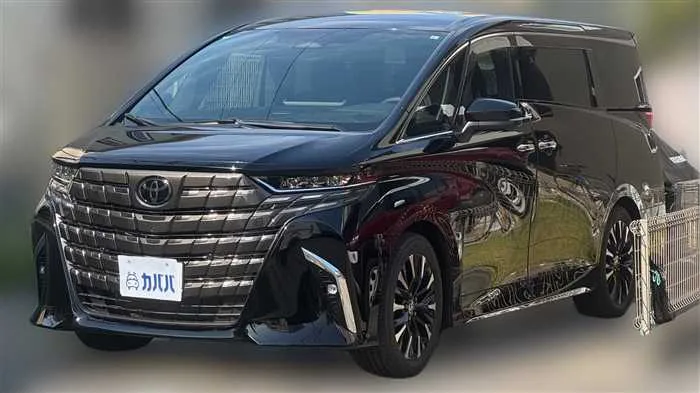 Toyota Alphard E-Four 2026 — фото 1, купить с доставкой в Москву