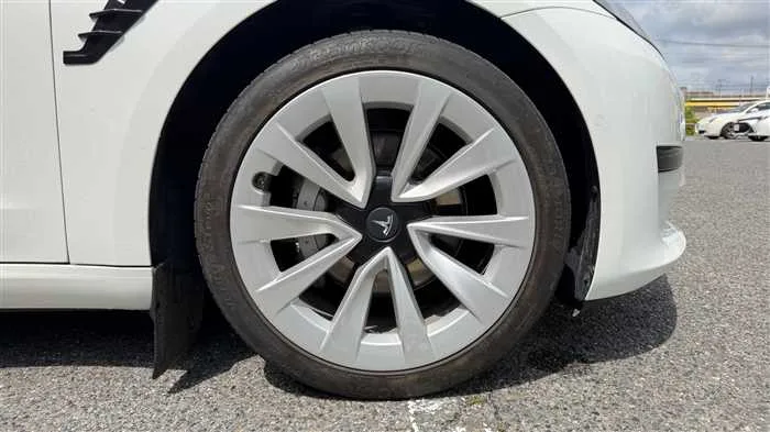 Tesla Motors Others RWD 2022 — миниатюра 5