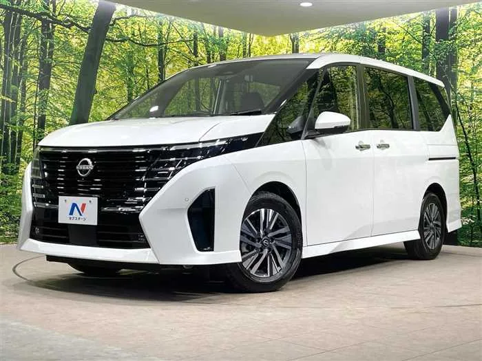 Nissan Serena 2025 — фото 1, купить с доставкой в Москву