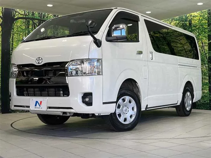 Toyota Hiace Van 2022 — фото 1, купить с доставкой в Москву