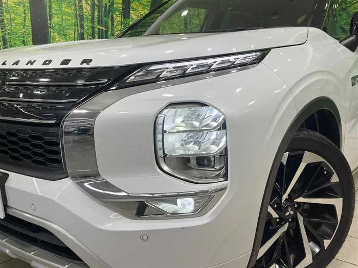 Mitsubishi OUTLANDER PHEV 2022 — миниатюра 3