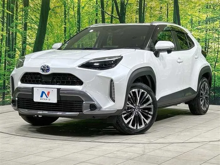 Toyota Yaris Cross 2023 — фото 1, купить с доставкой в Москву