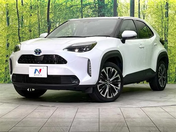 Toyota Yaris Cross 2023 — фото 1, купить с доставкой в Москву
