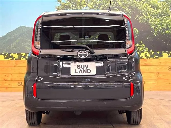 Toyota Sienta 2024 — миниатюра 2