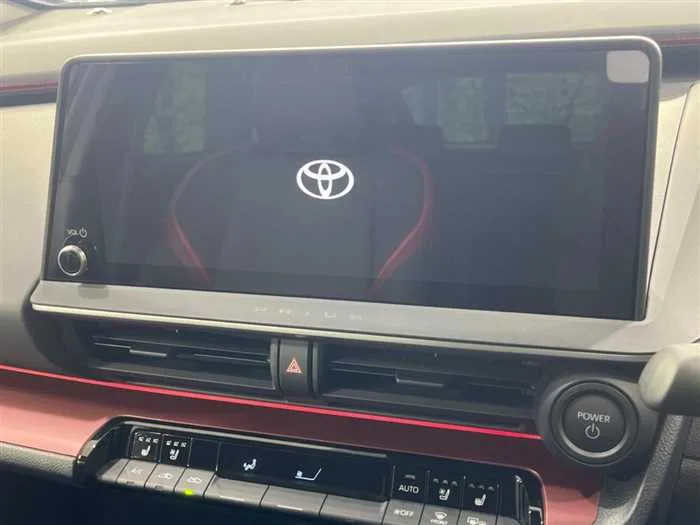 Toyota Prius 2023 — миниатюра 3