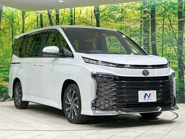 Toyota Voxy 2026 — миниатюра 3