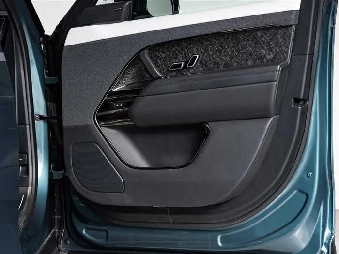 Land Rover Range Rover Sport 2023 — миниатюра 3