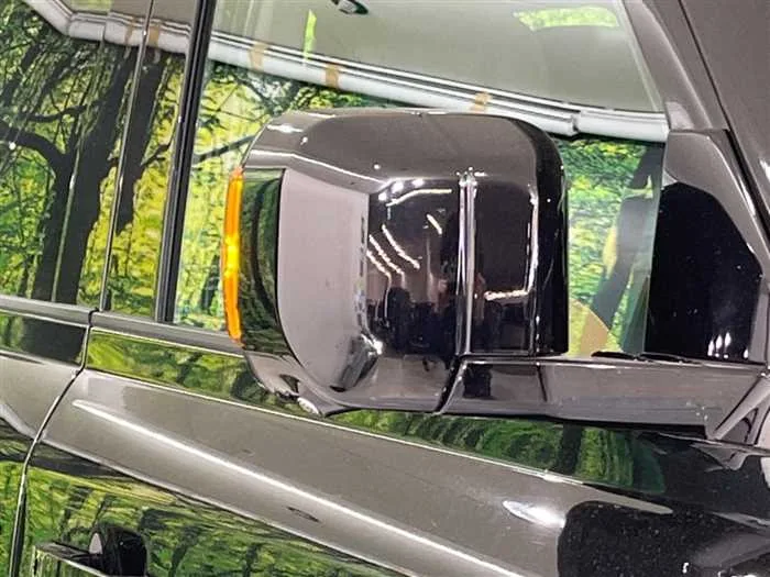 Land Rover Defender 2023 — миниатюра 5