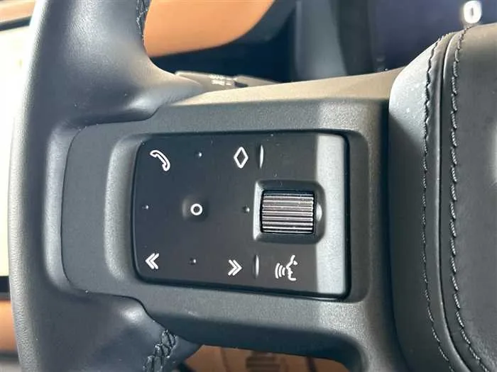 Land Rover Defender 2023 — миниатюра 3