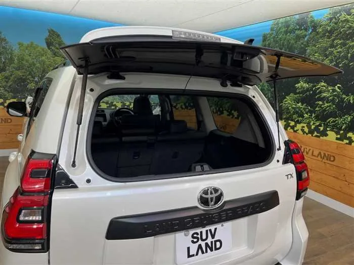 Toyota Land Cruiser Prado 2024 — миниатюра 3
