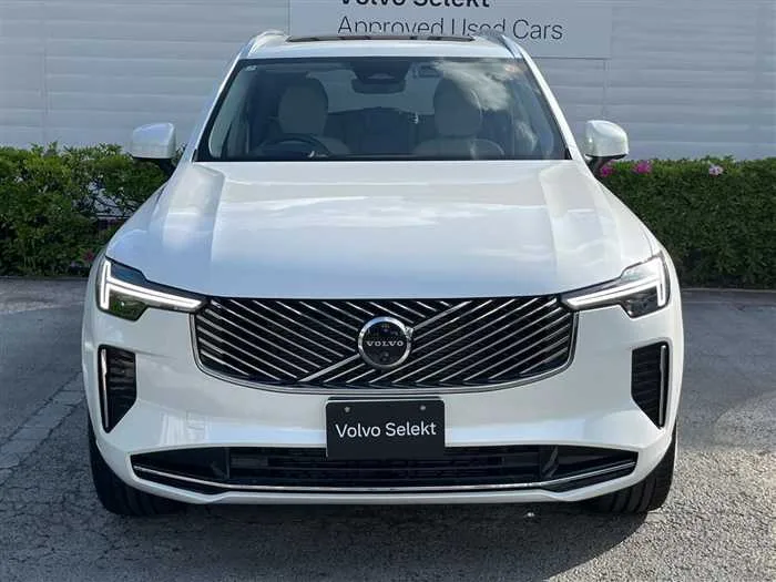 Volvo XC90 2025 — миниатюра 2