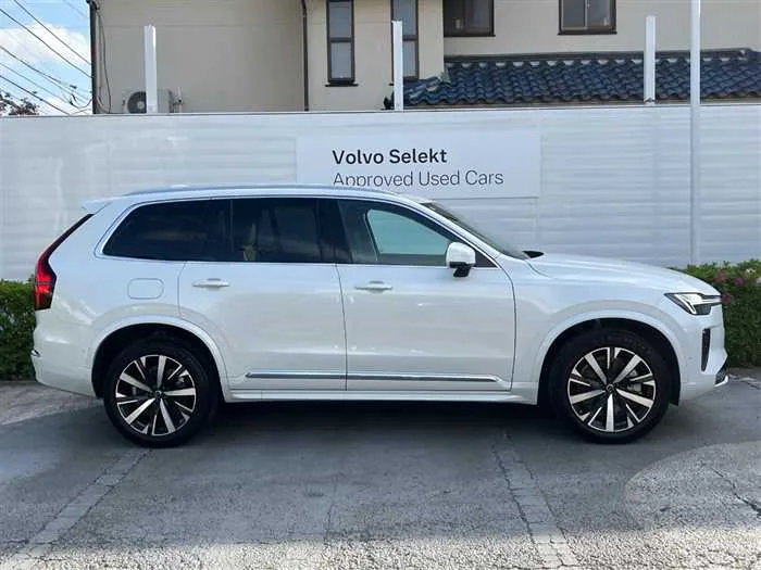 Volvo XC90 2025 — миниатюра 3
