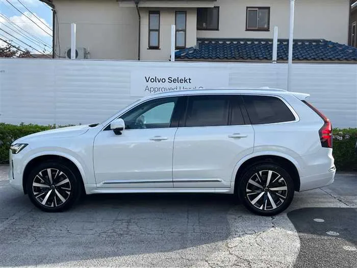 Volvo XC90 2025 — миниатюра 5